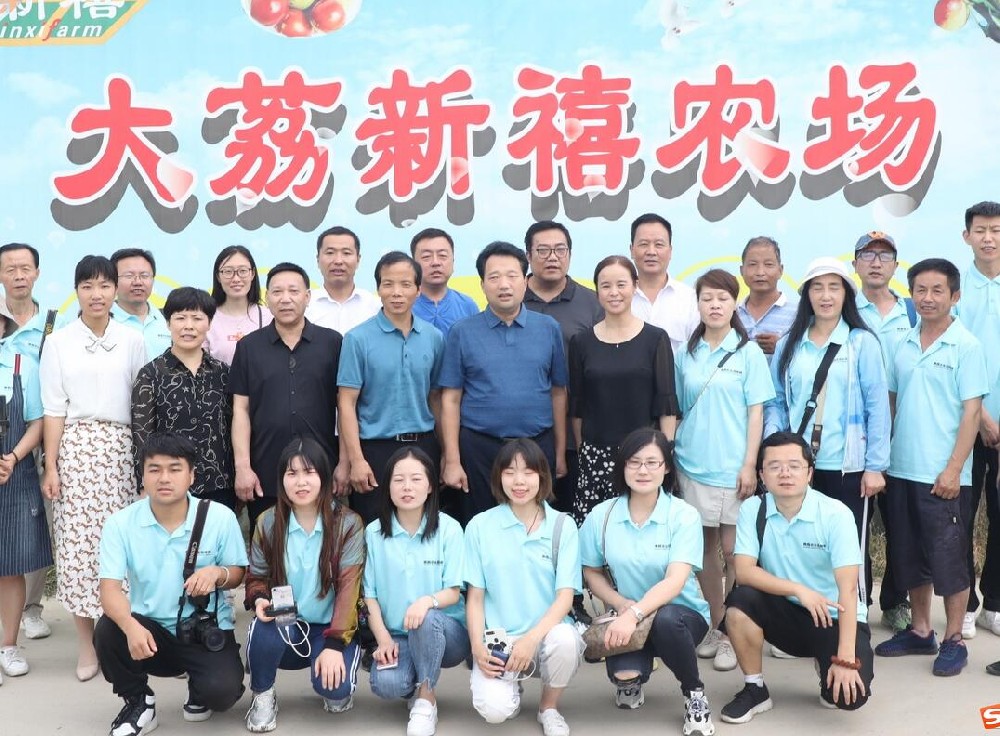 綠萌是冬棗智能分選設備國家高新技術企業(yè),對冬棗采后處理提供全套解決方案。綠萌冬棗分選機可進行大小重量分級、外觀顏色分選。提供全自動冬棗分選設備,冬棗選果機,智能冬棗分選機,全自動冬棗分選機,冬棗分級機,小型冬棗分選機冬棗大小分選機,冬棗顏色分選機,更多冬棗分選方案報價,小型冬棗選果設備價格、冬棗分級機怎么樣、口碑好質(zhì)量好的冬棗選果機、了解高性能冬棗分選機多少錢,咨詢客服免費獲取